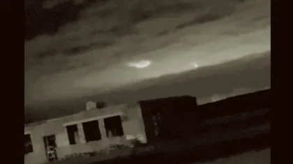 НЛО заметили над Астаной? Необычные кадры обсуждают в соцсетях (ВИДЕО)
