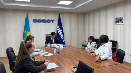 «Квартиру заберем»: пенсионерка пожаловалась депутату «Әділет» на угрозы коллекторов