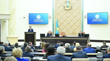 Госнаграды от имени президента вручил председатель Қазақстан Халық Кеңесі