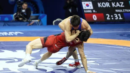 Казахстанец победил двукратного чемпиона мира на турнире в Астане