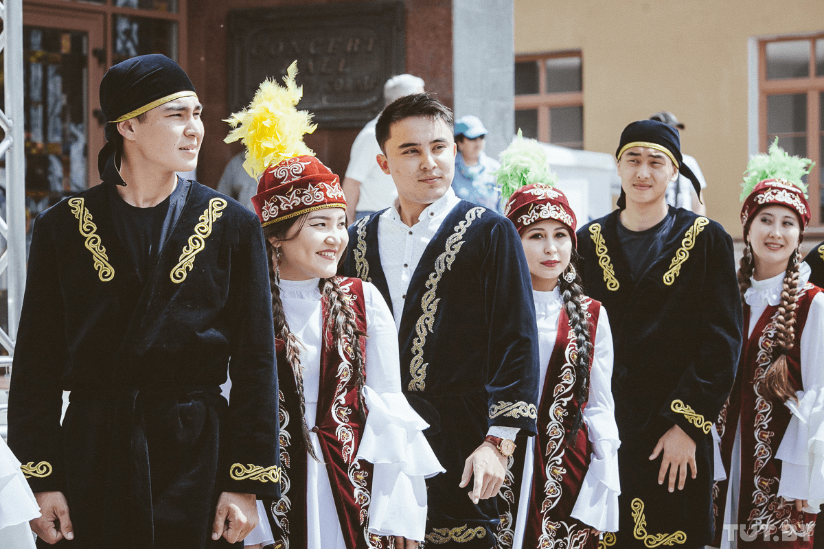 Казахи народ. Казахи современные. Нация казахи. Казахстан народ внешность.