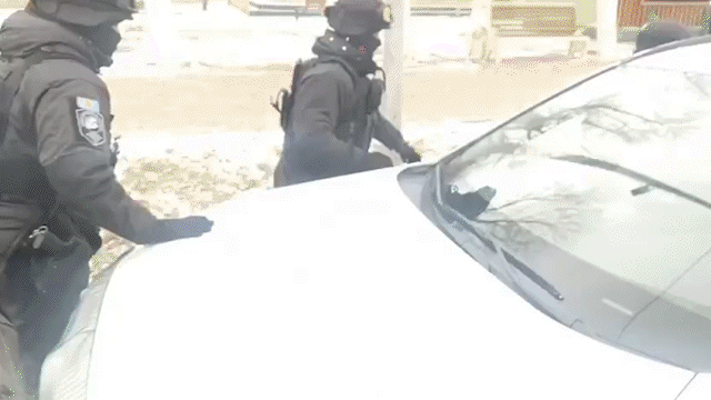 Мужчину, ранившего ножом полицейского, задержали в Костанае (ВИДЕО)