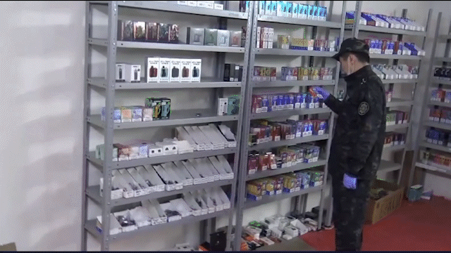 Павлодарская группа заработала миллионы на продаже вейпов школьникам через Telegram (ВИДЕО)