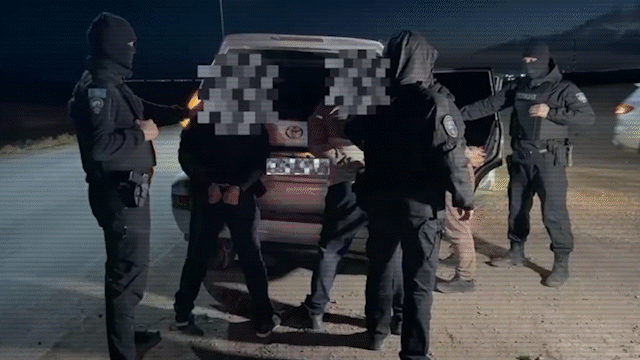 Спецоперация МВД: на трассе Жезказган – Караганда задержаны пять человек (ВИДЕО)