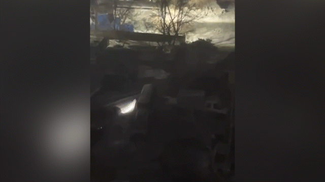 Два астанчанина обокрали «Газель» с продуктами прямо во дворе жилого дома (ВИДЕО)