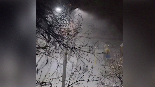 «Апокалипсис прозевали»: жители Темиртау и Караганды шутят об апрельском снеге (ВИДЕО)