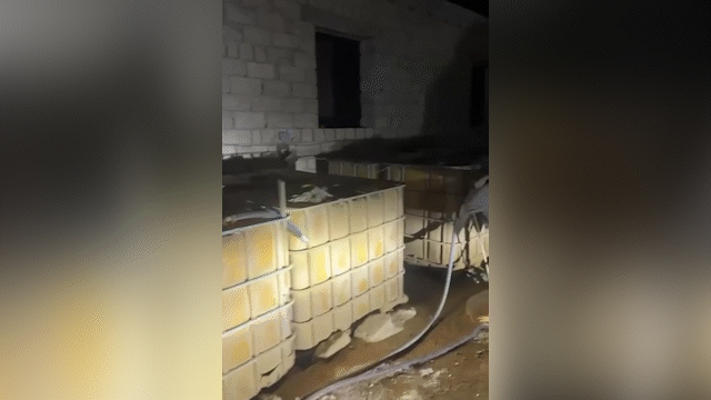 Полицейские и спецназовцы провели операцию в Жанаозене: задержан мужчина (ВИДЕО)