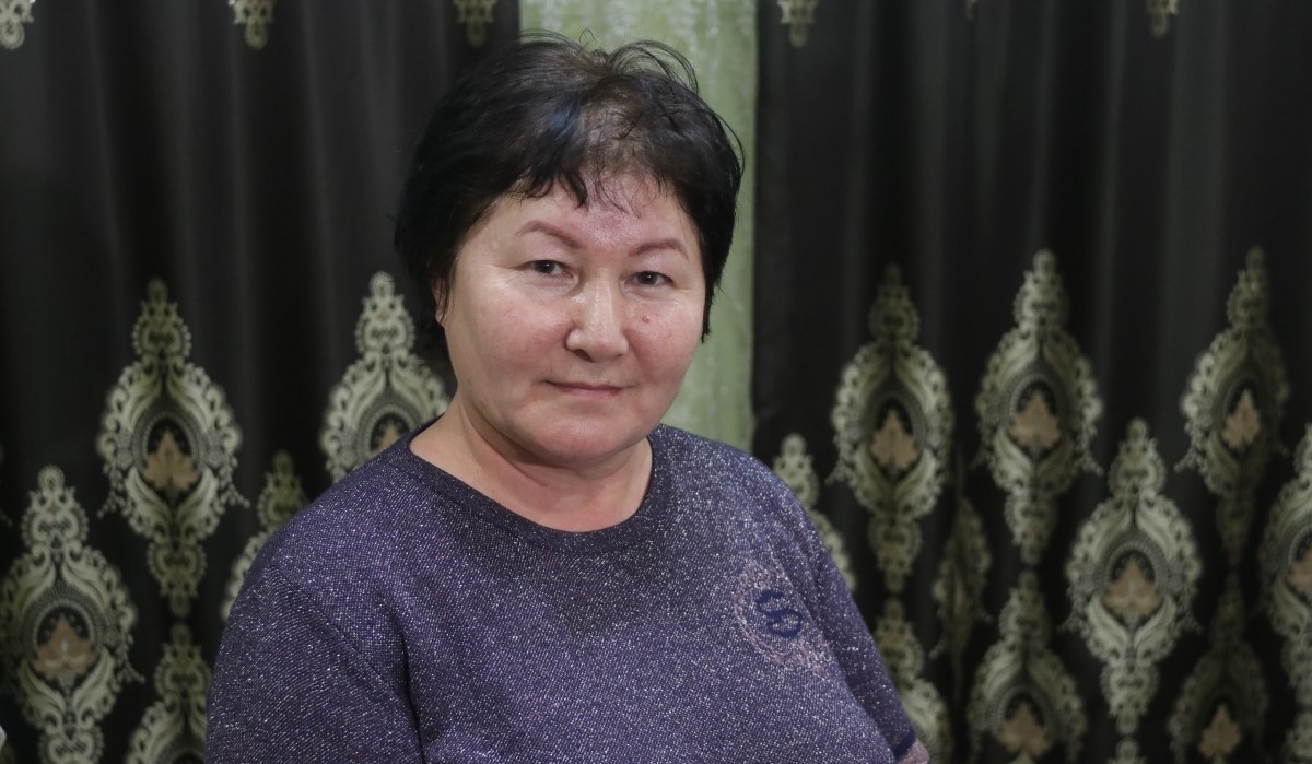 Қожайын құл таптап жатыр